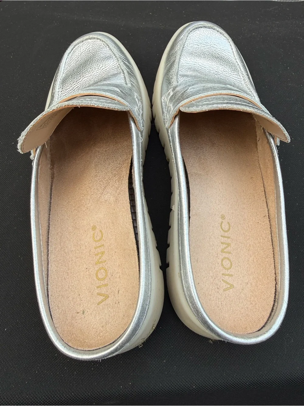 Vionic shiny metallic